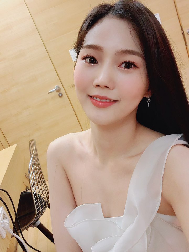 [#OhTimes] 201231 2020 MBC 가요대제전 📸 시크함 장착하고 새롭게 선보인 살짝설렜어 무대부터 효정의 사랑스러운 스페셜 무대까지‼️ 어떤 컨셉이든...