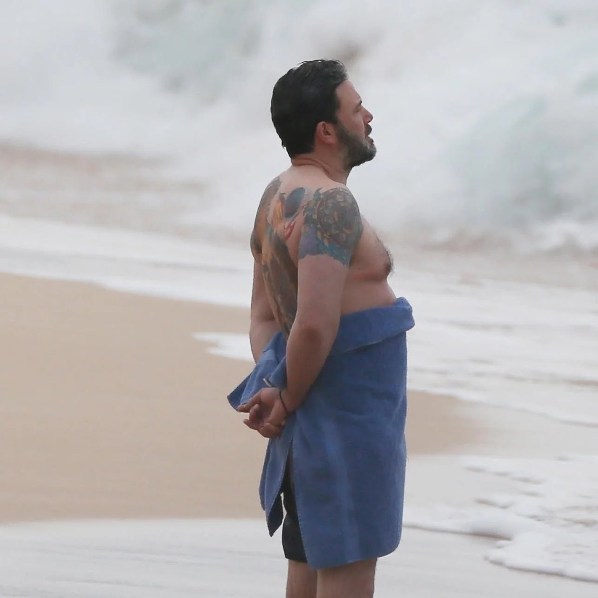 ❄️🎄 Maggie but Merry 🎄❄️ (@magsalicious) on Twitter photo Ben Affleck continues to be a mirror of my own emotions Ben Affleck continues to be a mirror of my own emotions