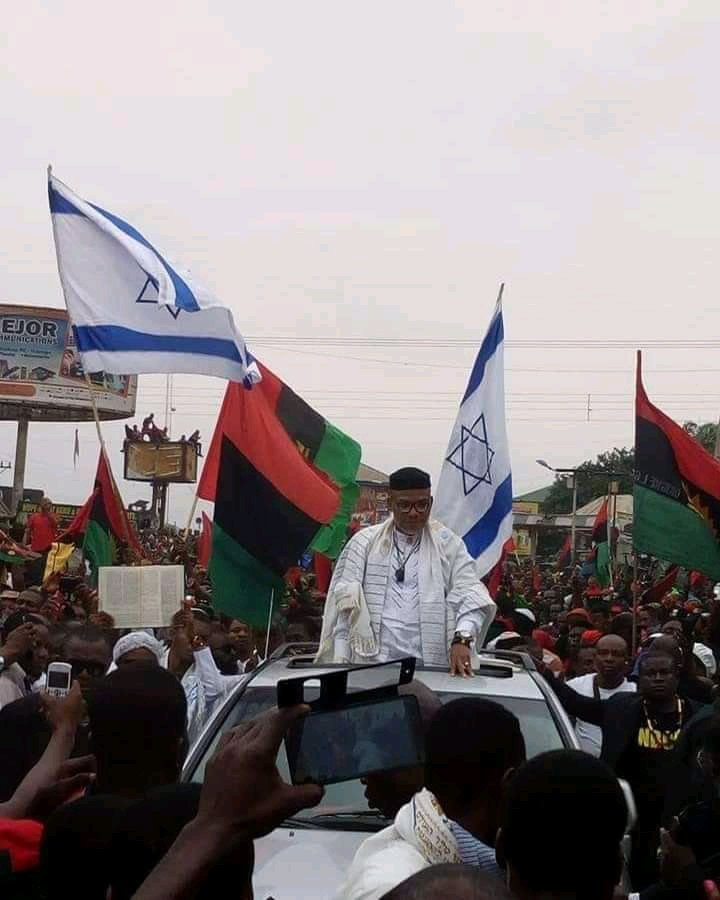 ONwageorge's tweet photo. A very happy and wonderful year to my leader @MaziNnamdlKanu 
@JencaBenca ,@white_mosco @UN @10DowningStreet @UKParliament @oluchristty @EmekaGift @General_Somto @Spot_On_Media1 @SecPompeo @SecPompeo @VP @Mike_Pence @NikkiHaley @usa @StateDept 
#EndNigeriaNowToSaveLives https://t.co/raMszCzZMa