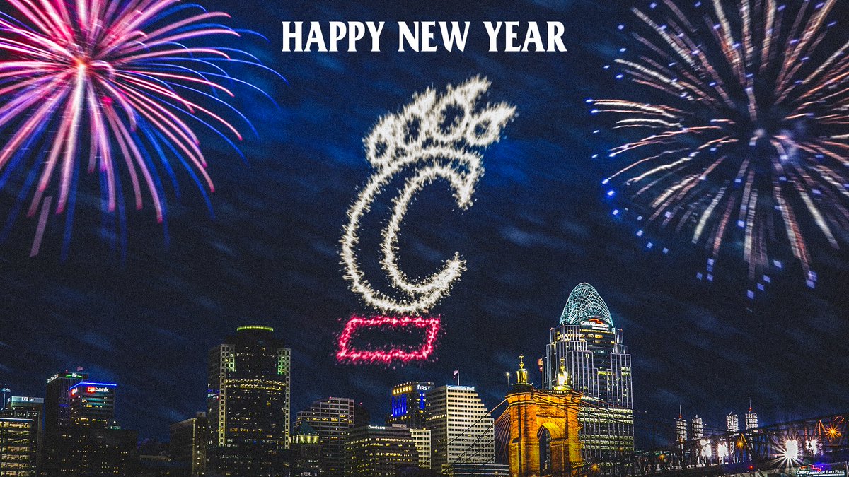 GoBEARCATS's tweet photo. Happy New Year, Bearcats!

Here's to a great 2021. 🎆🎇 https://t.co/lx3FGVkwRn