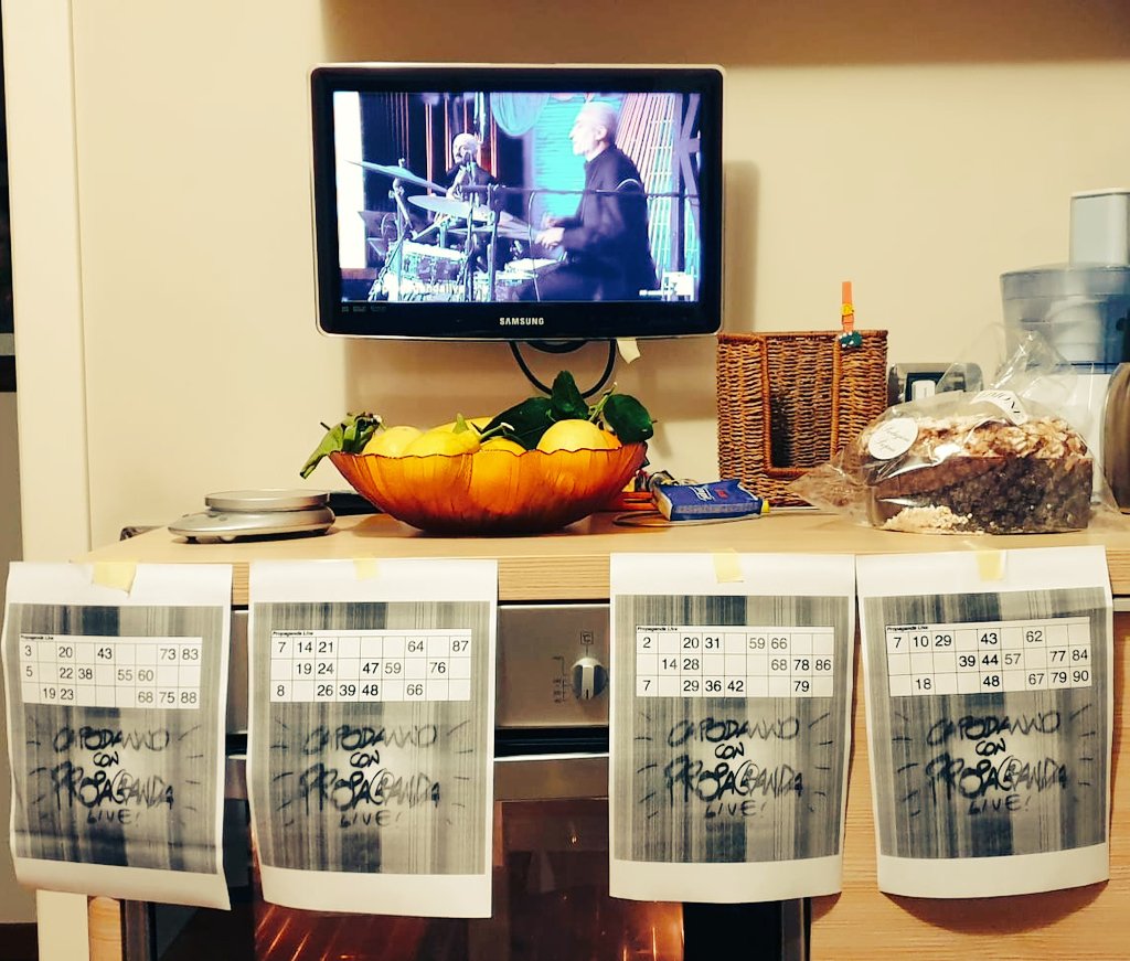 TrezzaDavide's tweet photo. #propagandatombola, pizzainforno e un po' di ciorta. Evvai 2021!
#propagadalive https://t.co/jmqpDSvFsf