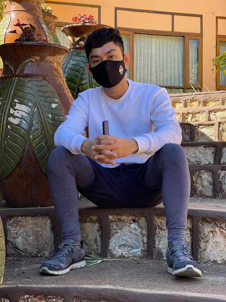 HTUT MYAT THU tweet media