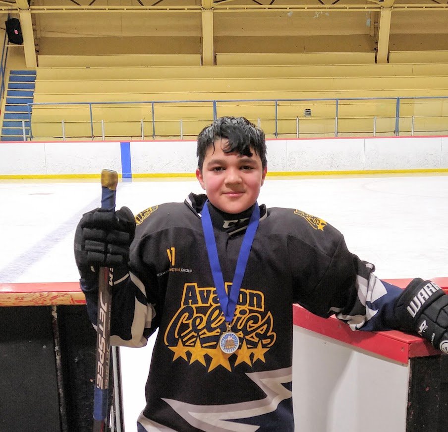 CJPDoyle's tweet photo. This time last year Yamen had never played a game of #Hockey. Today, he came off the ice with a Gold Medal and beaming with pride. #Champ 👊 🥇 🏆 👊 https://t.co/gmOqwAojqY