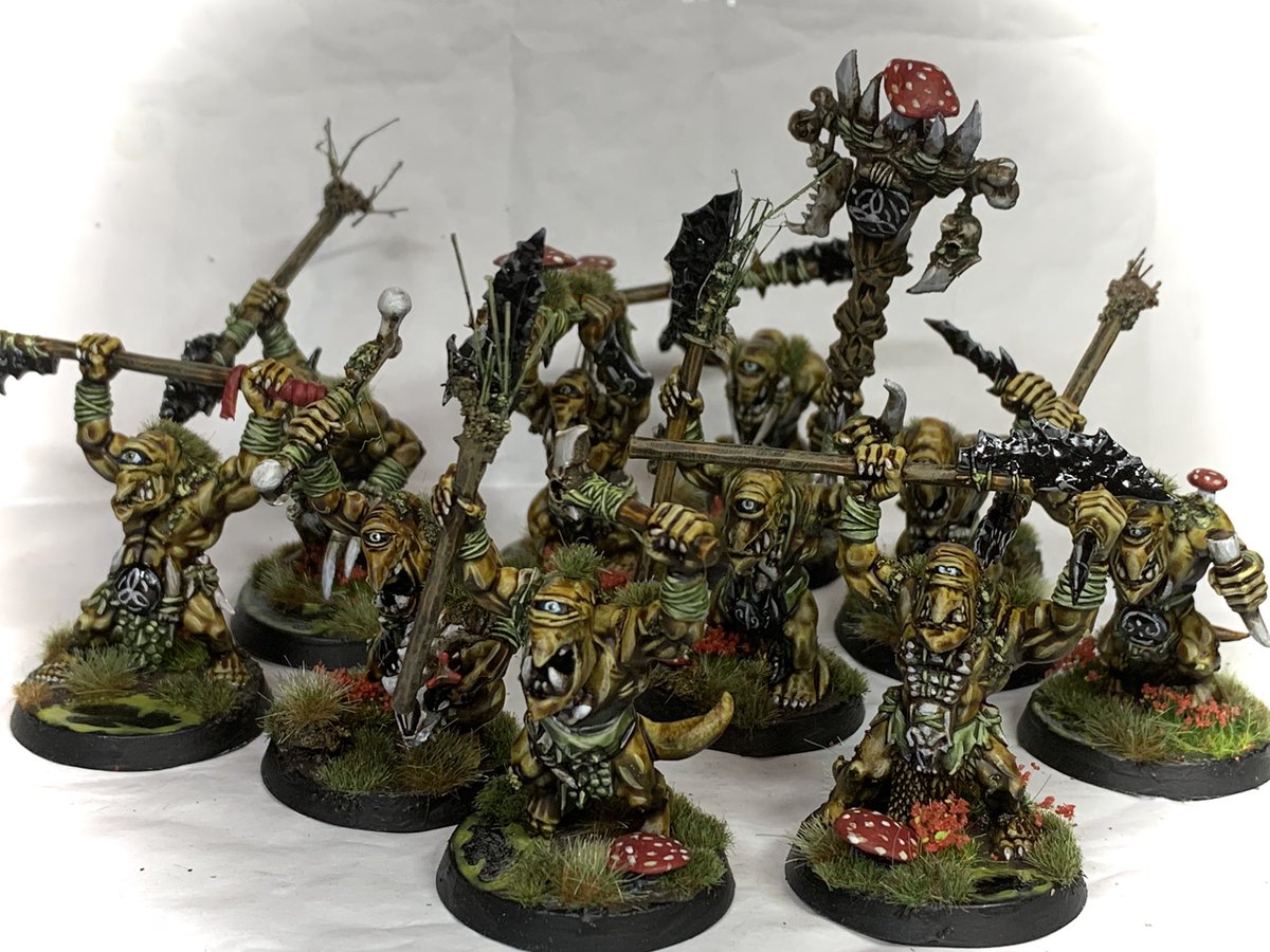 Time for a bit of Oldhammer action! Anyone who's played HeroQuest will remember the Fimir, and these conversions by  @cimmeriangamer are just astounding!