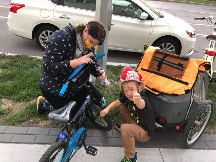 We got a bobike baby seat from  @plainbicycle and also a bell for Félix! 15/22