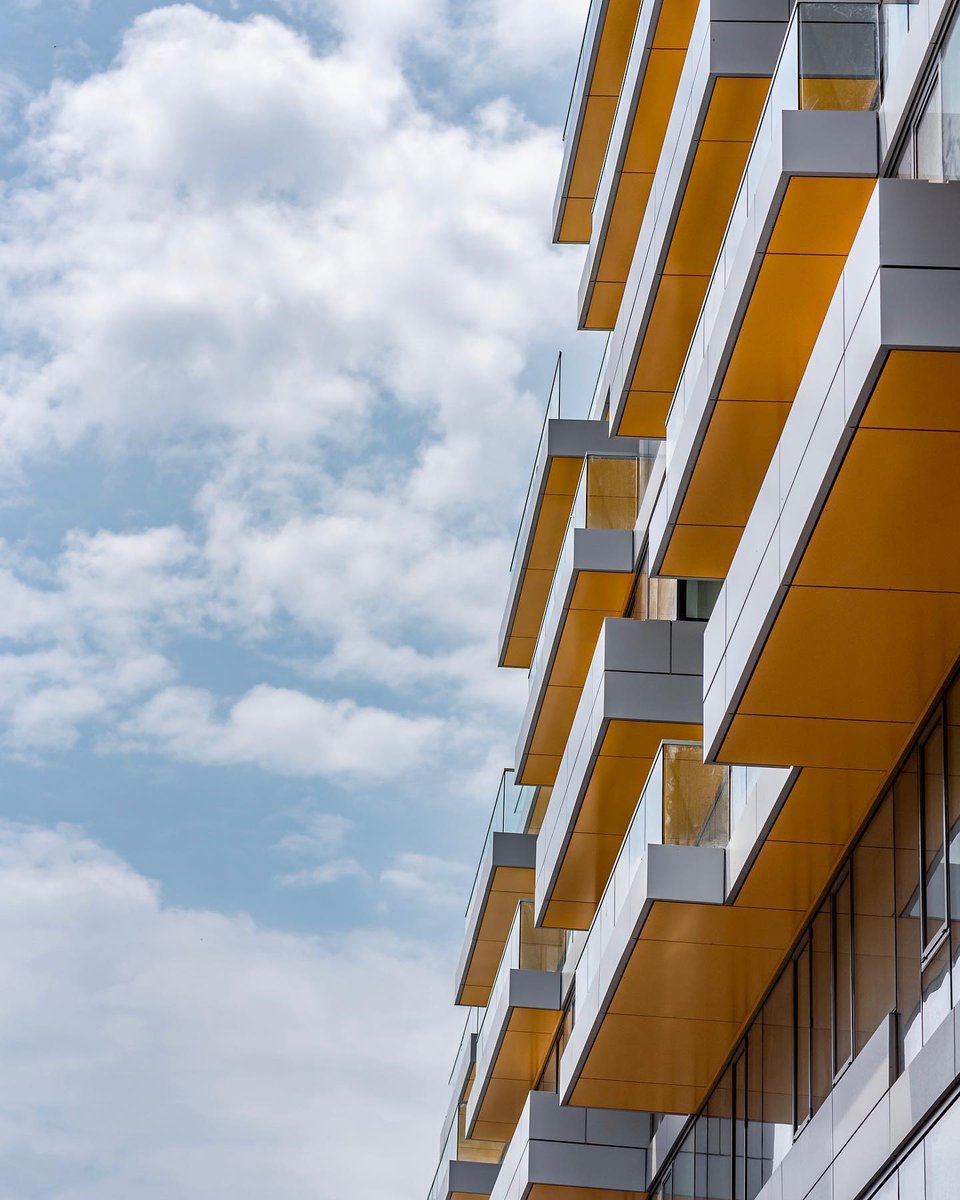 #ThrowbackThursday to our feature in <a href="/dcmagazineml/">DC magazine</a>'s Real Estate Issue
digital.modernluxury.com/publication/?m…
📷 <a href="/living/">undead but im</a>.eden