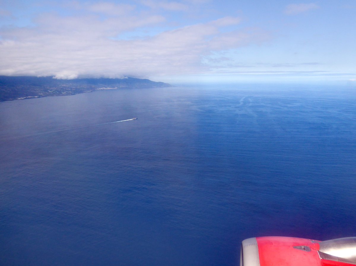 ReiseRenner's tweet photo. Immer wieder toll, der Anflug auf Santa Cruz de La Palma...
#LaPalma #Kanaren #IslaBonita https://t.co/k9j5jzsd8P