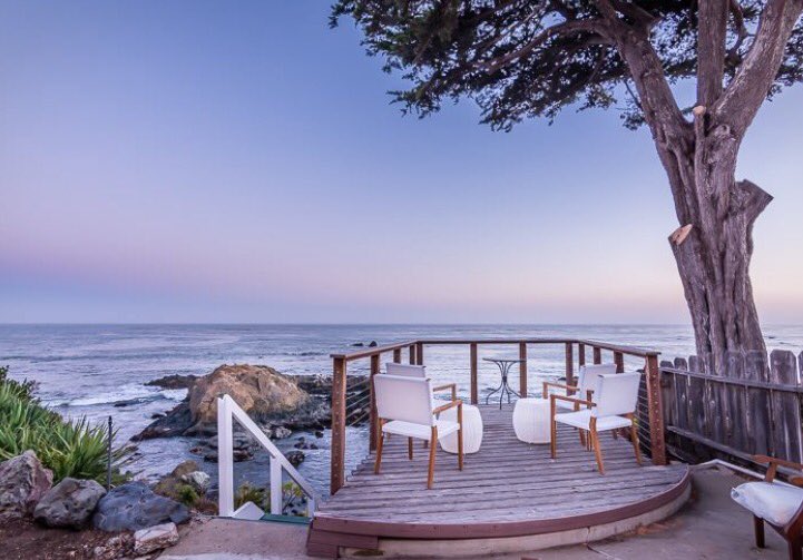 Craving some fresh air, sun and sand  in the New Year?! Find the perfect beachfront getaway to avoid crowds in Cayucos. This newly renovated modern vacation rental is located on a private cove. Book now for 2021. 👉 calistays.com/rental/califor…