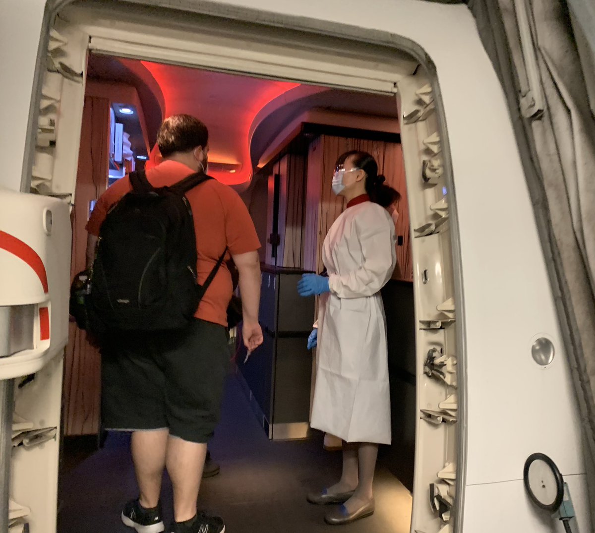 The pandemic has really cut down travel to Taiwan. China Airlines doesn’t run flights on wknds. Even so, my plane couldn’t have been more than a 1/3 full. No one in my surrounding rows. Flight attendants wore protective gowns & goggles. Good number of passengers w/face shields