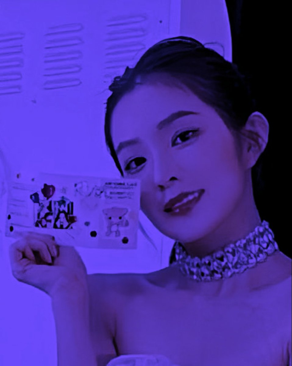sourcebae's tweet photo. she is back! https://t.co/QEMSBXmxIr