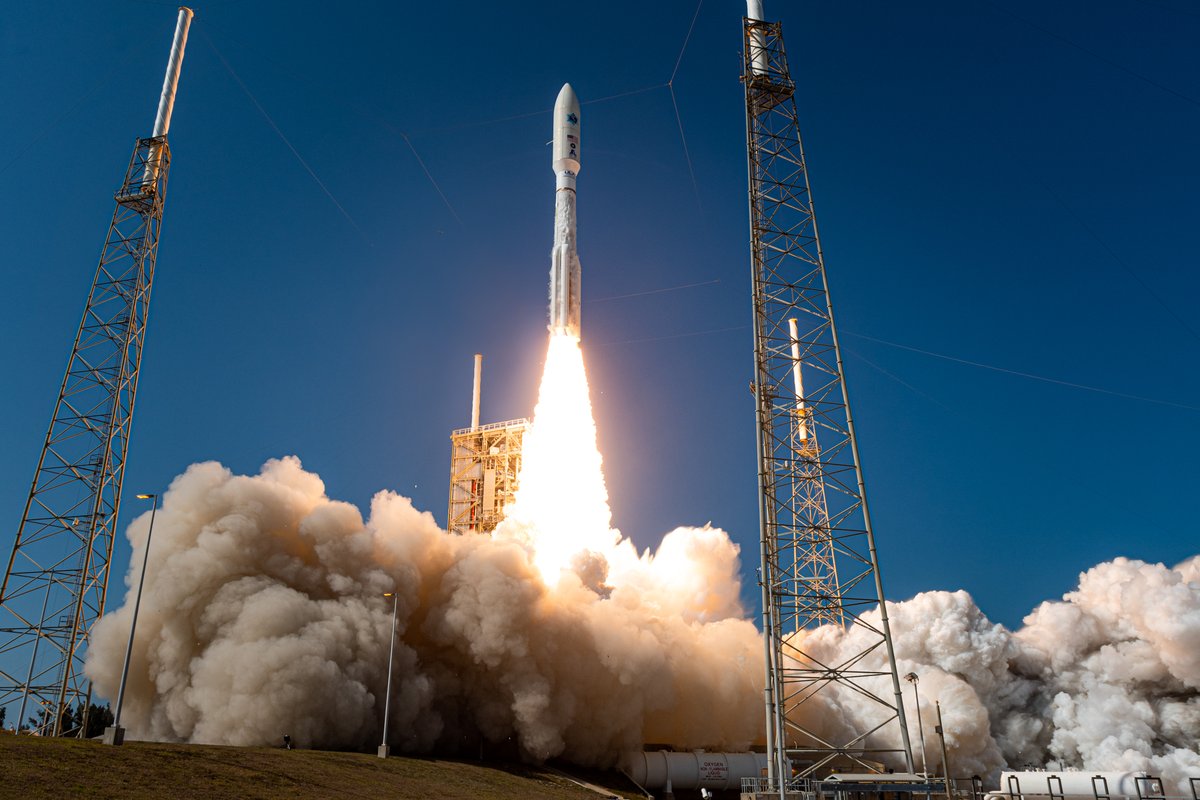 Two Atlas V launches: ESA/NASA’s Solar Orbiter heads to space atop an Atlas V on the night of February 9; a beautiful afternoon launch of AEHF-6 atop another Atlas V on March 26.