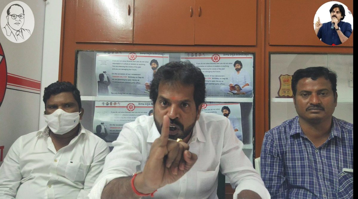 JSPDhalam's tweet photo. పవన్ కళ్యాణ్ గారిని విమర్శించిన
బొంగునాని బొచ్చునాని లకు పేటీఎం బ్యాచ్ 420 నాయకులకు హెచ్చరిక
గుడిసేటి నాని దమ్ముంటే జనసేన సైనికుడు కలర్ పట్టుకో
ఇన్పుట్ సబ్సిడీ కి తుఫాన్ సహాయంకి తేడా తెలియని బొచ్చులో మంత్రులు
@PawanKalyan
@JanaSenaParty #JaiKisan
🔥👇

https://t.co/PlA1Th1D8N https://t.co/zfopSsni4Y