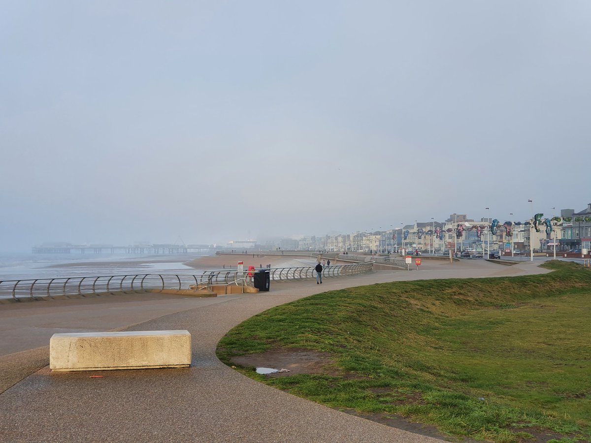 Kazzorf1's tweet image. Blowing out the cobwebs of 2020 on the beach  #noTower #noBigWheel #Blackpool #GoodBye2020