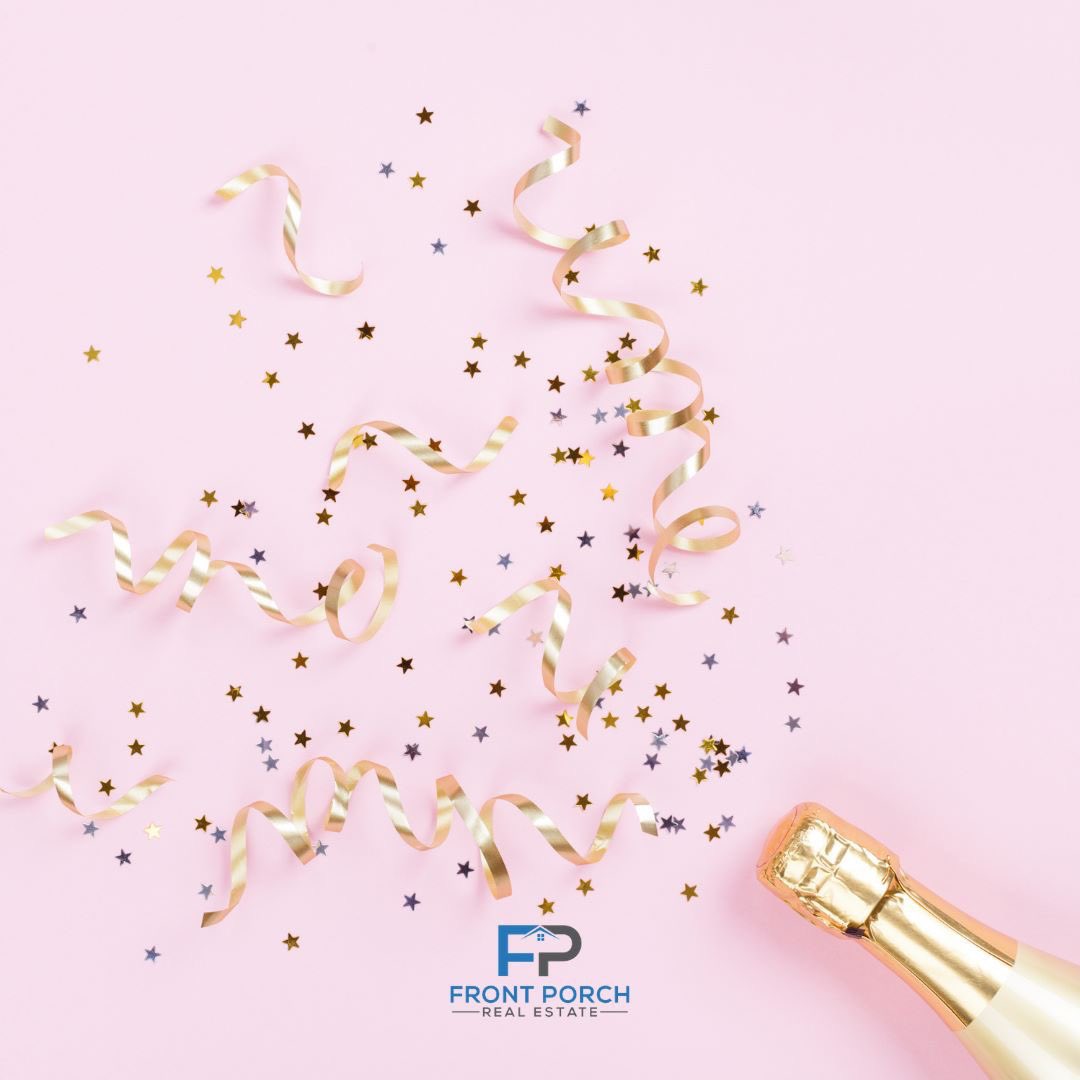 LucyIndyRealtor's tweet photo. Saying goodbye to 2020 and welcoming 2021!
What are your plans for New Years Eve this year?

#keepingitrealwithlucy #keepingitrealestate #frontporchre #realtor
#newyear #newyearseve #goodbye2020 #hello2021 #welcome2021 #newyear2021 #newyearsplans #indy #indianapolis https://t.co/MKTldh1fvC
