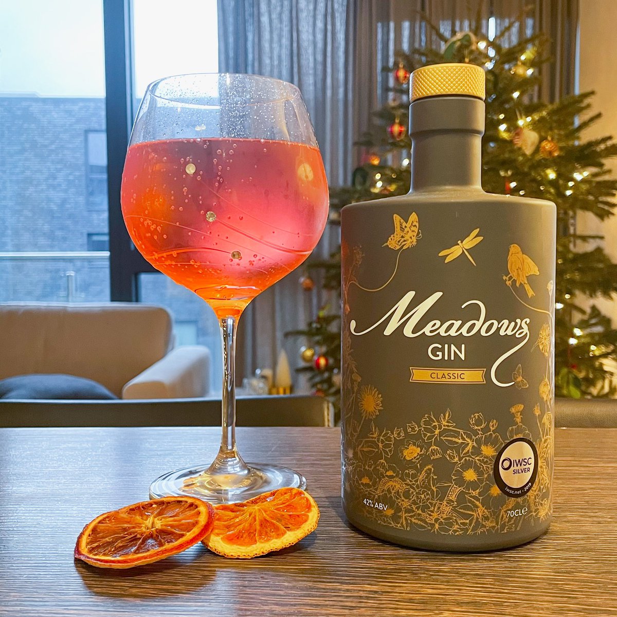 Meadows Gin tweet media