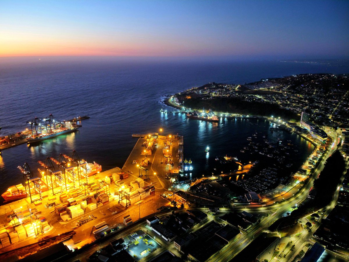 alanfire6's tweet image. Ultimas imagen del primer puerto de chile @puertosantonio Captadas  ayer miércoles 😍 @Off_Valpo @vmartinezl @elpuertodechile @Capuertovalp @Cp_Quintero @iMetGeo @ELTIEMPOCHV @gonzaloramirex @Armada_Chile