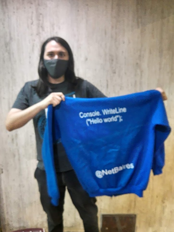 NetBaires's tweet photo. ¡Cerramos el año entregando premios! En el último #Meetup decidimos sortear premios físicos y entregarlos nosotros mismos en #BuenosAires 🙂.
.
Felicitaciones Juan Manuel y Arnaldo que ganaron un buzo de #NETBaires y una mochila gentileza de @endavalatam
.
#FelizAnoNuevo 🥳🎉 https://t.co/1rrnRWJSD4
