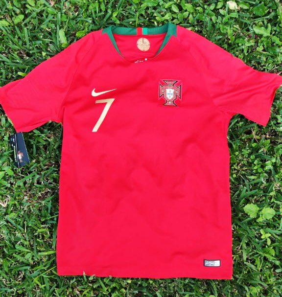 AlvaritoMorales's tweet photo. Mi brother @JL_Abraham anda de buenas y regalará la playera de este crack con su selección, además de 12 lugares para su grupo Premium. 

¡Tienen hasta el 4 de enero para participar! https://t.co/t2NYbTzPWB