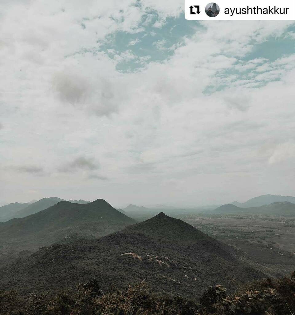 BBSRBuzz's tweet photo. #bhubaneswarbuzz pic courtesy  @ayushthakkur 
・・・
The landscape of Raj ranpur.
SHOT ON REALME XT @realmeindia 

#landscapephotography #landscapephotograpy #landscapelovers #landscapephotomagazine #landscapephotograpy #landscape_photography #landscapeshots #landscapecaptures_… https://t.co/g7Ct17PKJv