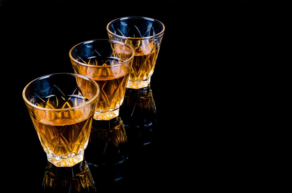 mcnaughtanrules's tweet photo. Line them up! Just a few wee drams! Hogmanay is different this year. Stay home, stay safe, stop the spread of COVID! But look ahead to a revival in 2021. We will bounce back, we will meet again. Happy New Year, good health and prosperity to all. Slainte Mhath! https://t.co/cKwJZiPZjK