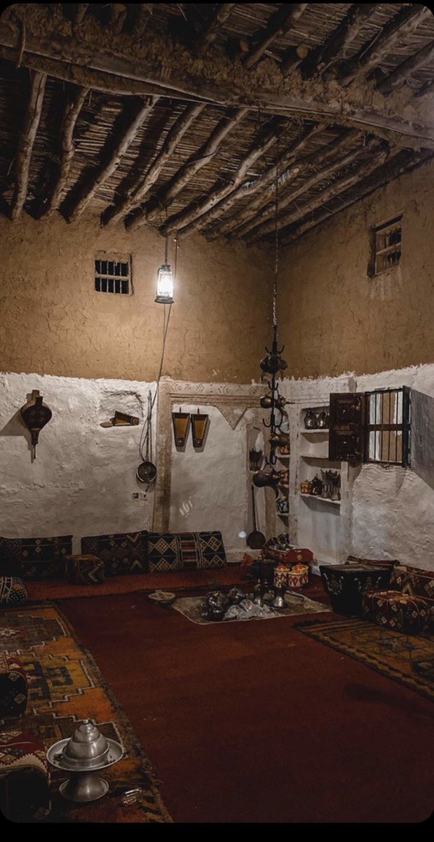 2xv_10's tweet photo. دايم قديمك يذكرك البقاء والرحيل
ويعلمك للتعايش والصبر والوفاء

كم حاجةً باقية من الزمان الجميل
لاعطيته اذنك ترى بتقول ياخي افا

#ترگي_العقيل

#حائل https://t.co/LifVMJJQI4