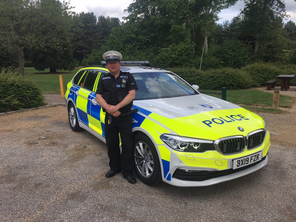 tvprp's tweet photo. Tonight we have SC Swain out with us on New Years Eve Policing the roads of Milton Keynes. He has given over 900 hours of his time this year to serve his local community and keeping the roads safer. Can we give a shout out to him for his dedication and commitment? #SC9130 https://t.co/IJ1PPYixy0