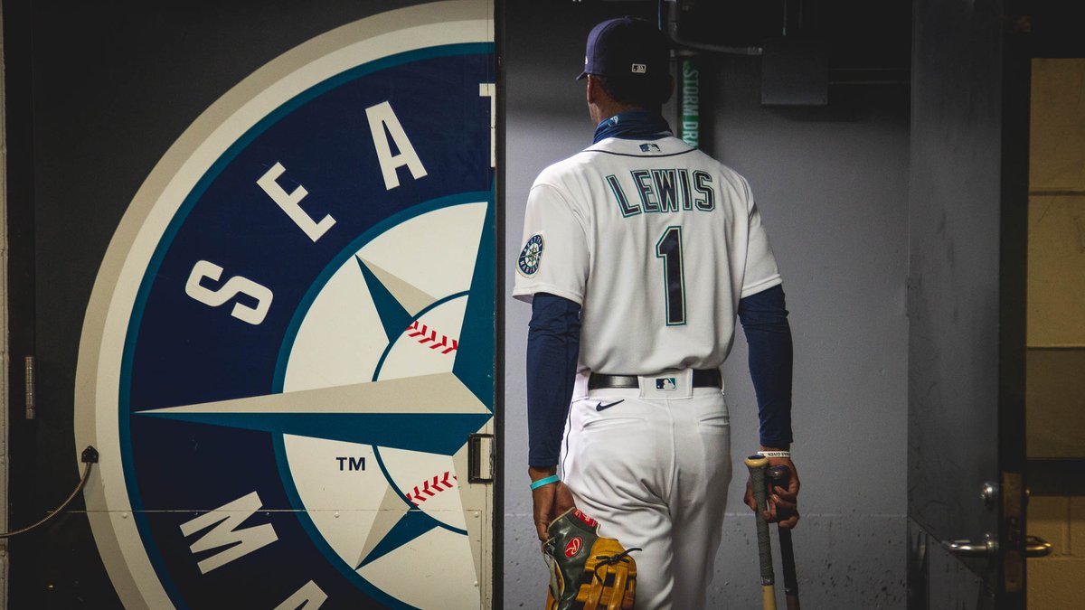 Mariners's tweet photo. Ready for what's next. 💪 https://t.co/Lu61rYDIzv