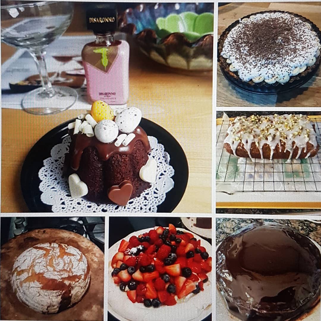 MossPark_Hockey's tweet photo. 2020 The Moss: some excellent #outfits. We #rode #ran #swam #hiked, did @jessicaennishill #workouts from home. We #baked. We #quizzed. Some of our players even #savedlives #keyworkers. #played #hockey. Love toMoss Park #hockeyfamily. 2020 would have been awful without you all x https://t.co/1VEtC6Dc8O