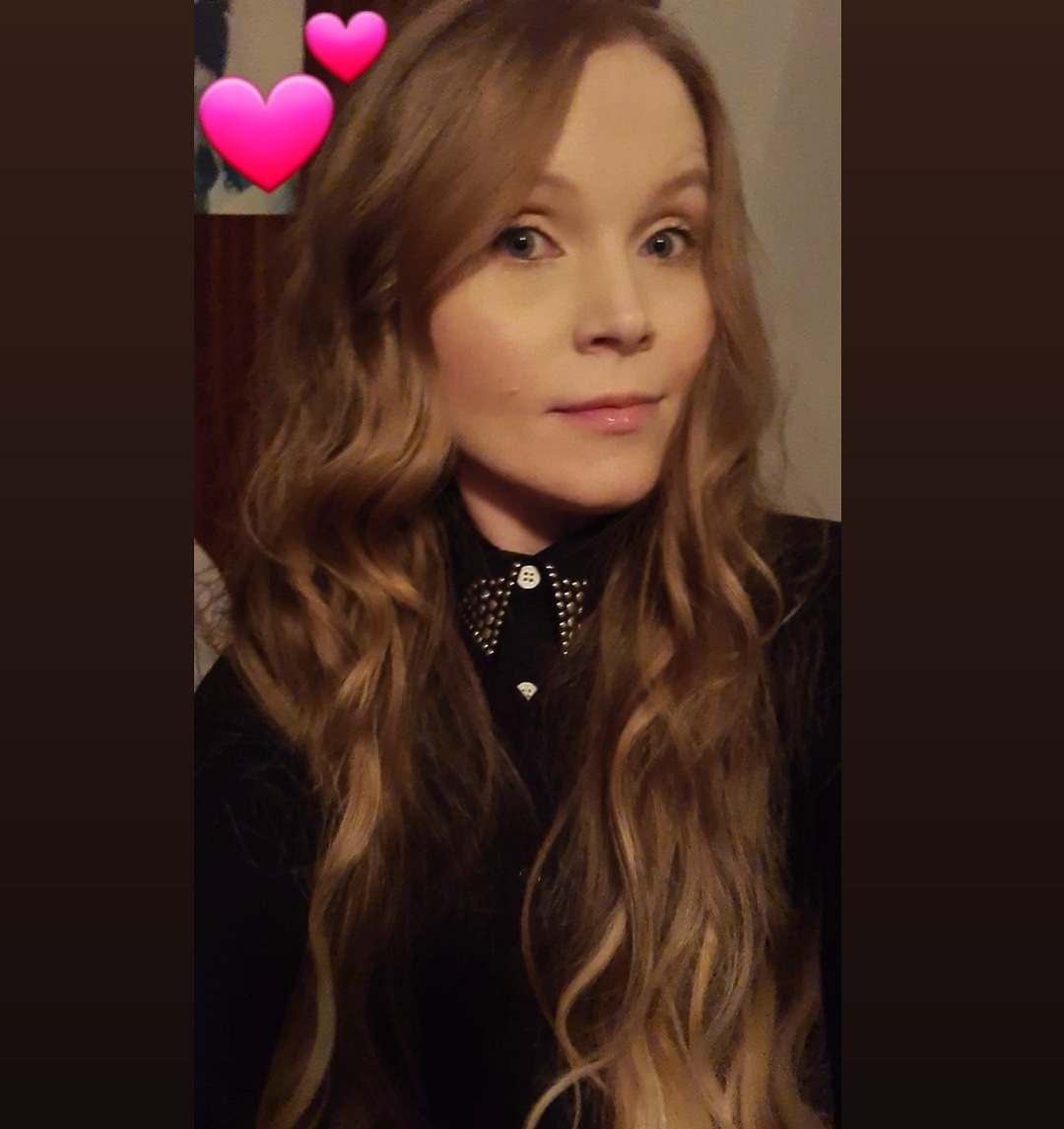 NikkiMarie1984's tweet photo. It's been a hard year. I'm so happy 2020 has finally come to an end. Wishing my family&amp;friends a happy New Years eve. Huge thanks to my mom @kieler_bine and the rest of the family for always being there for me. Love y'all🤗😘❤ https://t.co/BQ0W2GeQd1