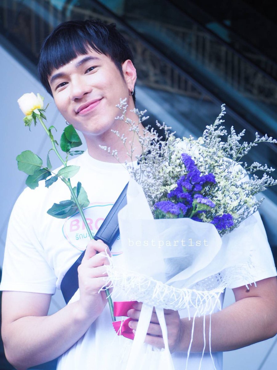 bestpart1st's tweet photo. สวัสดีวันที่ ๑ มกราคม ๒๕๖๔ 🎉🎊
#HNY2021xSTMDTHAILAND
#BESTKPT 💓 https://t.co/niIux0Kzpt
