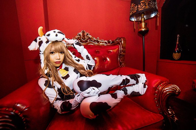 あけおめ🐮ことよろ🐮 https://t.co/3Ug0E0EuKk<a href="/tag/%E3%81%84%E3%81%84%E6%B3%A2%E3%81%AE%E3%81%A3%E3%81%A6%E3%82%93%E3%81%AD"class="tags"><span>#いい波のってんね</span></a>
