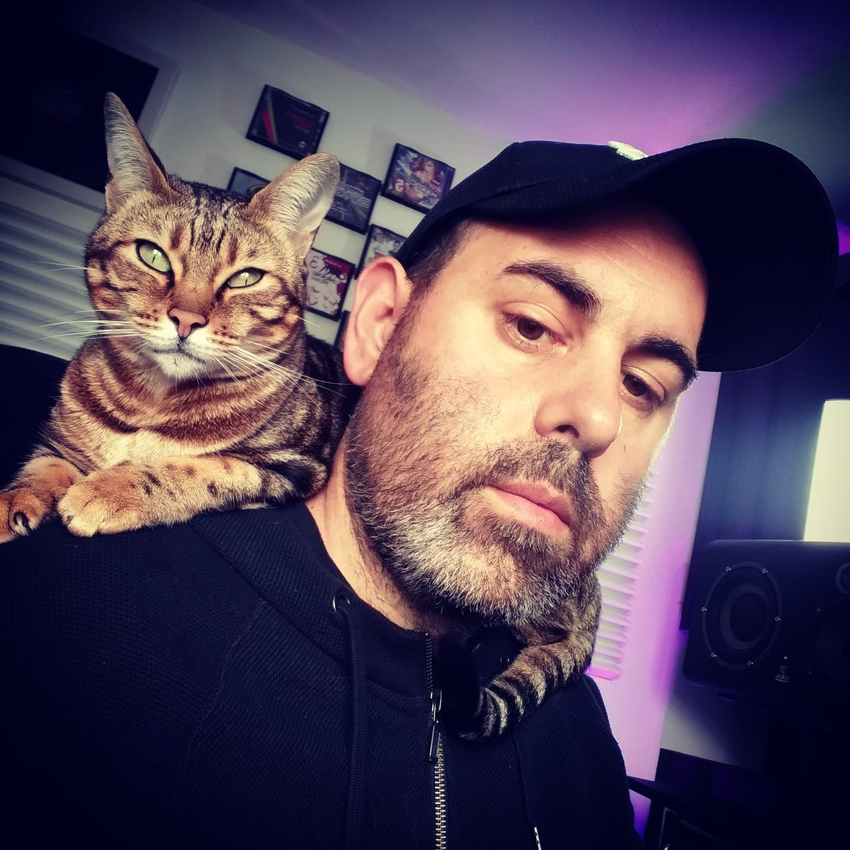 Happy New Year! 

I'll be joining in the fun but for now it's a bit of studio time.

I'd like to thank all the record labels that are supporting me right now, promoters who've included me in 2021 so far, all the ravers who without your support would make this all a waste of time.