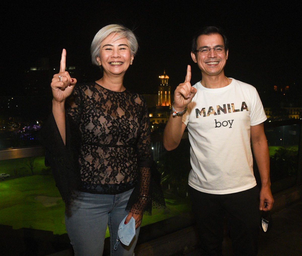 IskoMoreno's tweet photo. Happy New Year po! 😊 https://t.co/lwTdl6lgdo