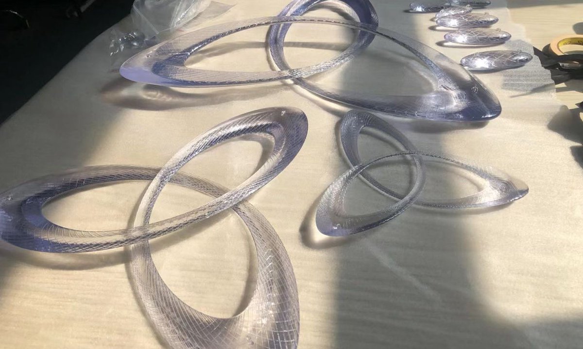 facfox3d's tweet photo. The beautiful transparent art piece is ordered from a sculptor. The rings are nested with each other, looking like a clover. The rings are embossed with grid-like patterns in a close look.
See more: https://t.co/DeGhgc3PrN
#3dprint #art #dispaly #transparent #3dmodel #3dart #3dp https://t.co/9sSCvzNfLy
