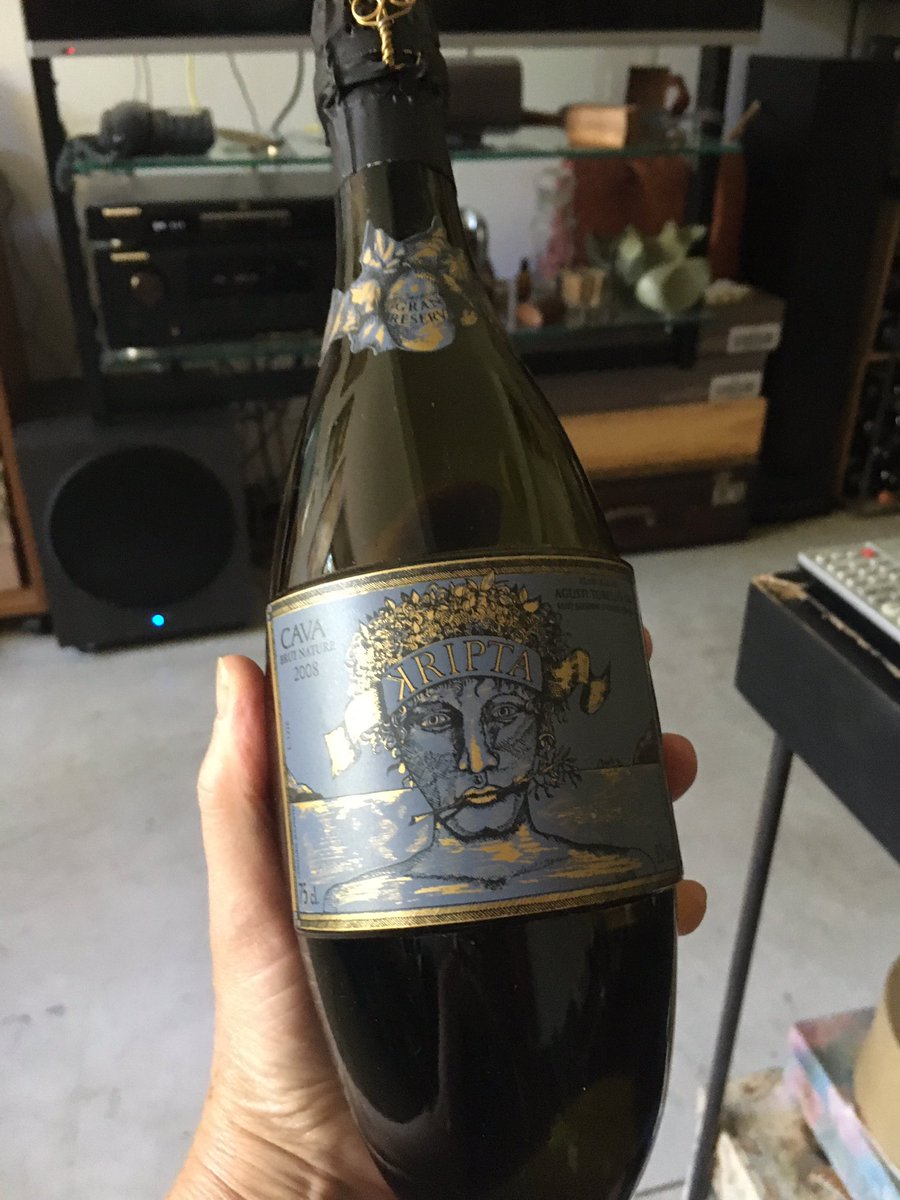 Blendideas's tweet photo. @Gustavo_Ferss No me desafíes que me abro el Kripta!!! 🥂 https://t.co/dFnH5AZm5Q