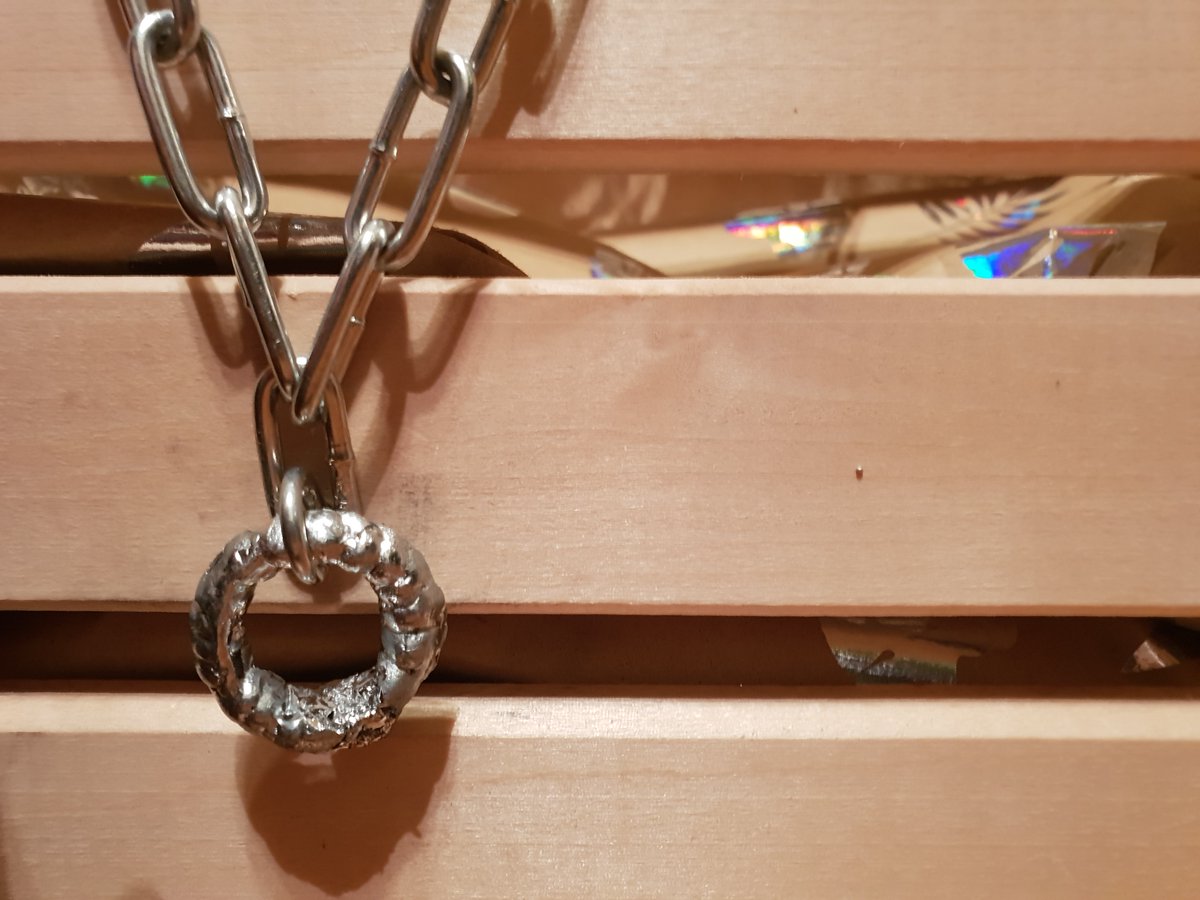 cphlmy's tweet photo. For this New Year i locked the present for my kids with a solid metal ring instead of a lock. With a clue on how to open it visible only under UV light. This worked quite well. https://t.co/EOLhRDHmnQ