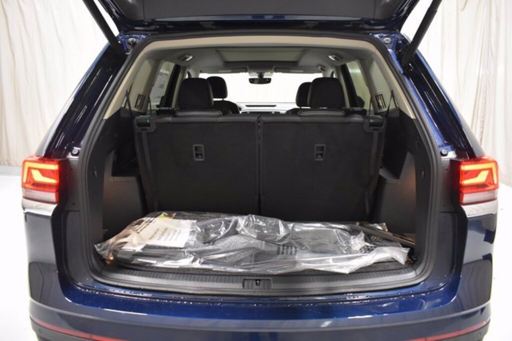 The stylish and comfortable cabin of the Volkswagen Atlas has plenty of space no matter where you sit. Try one on for size at Vorderman Volkswagen. || bit.ly/31XiZmr
