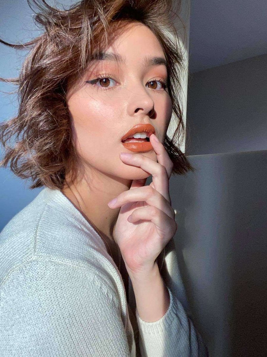 kowalerts's tweet photo. Gandang Salubong sa 2021! Beautiful Liza Soberano #HappyNewYear 🔥😍😍😍 https://t.co/uU36MXmNEj