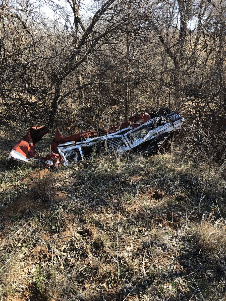 chrisbecker1's tweet photo. @iowahawkblog Found on family property in west Texas.  Not much to go on but guessing early 70s Ford pickup. #DavesCarIDService https://t.co/8qBK3ol6R8