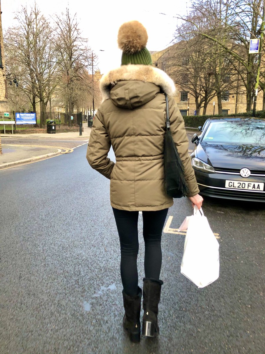 Dawn Neesom tweet media