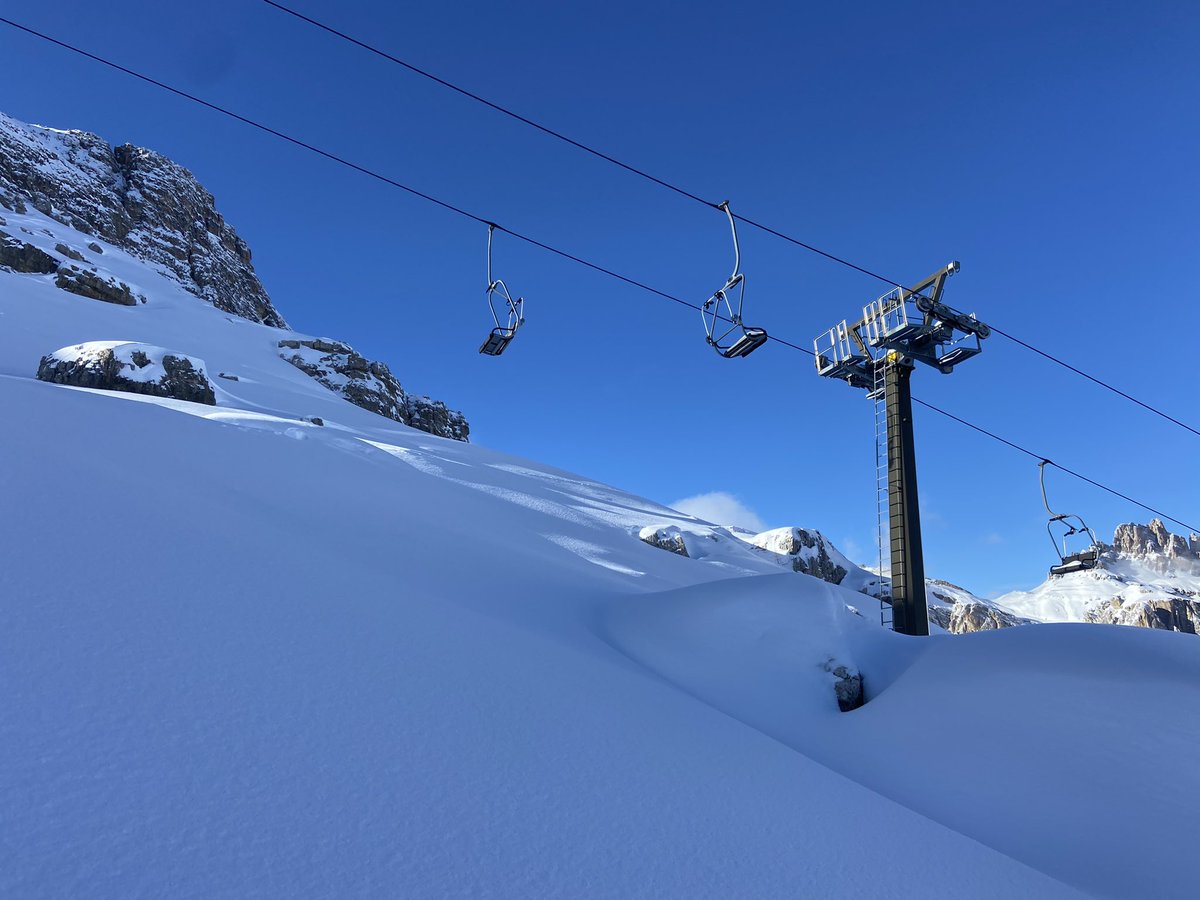 morellato13's tweet photo. #magicmoment #pellata di fine anno #averau Nuvolau # https://t.co/X2wM2uaI1r