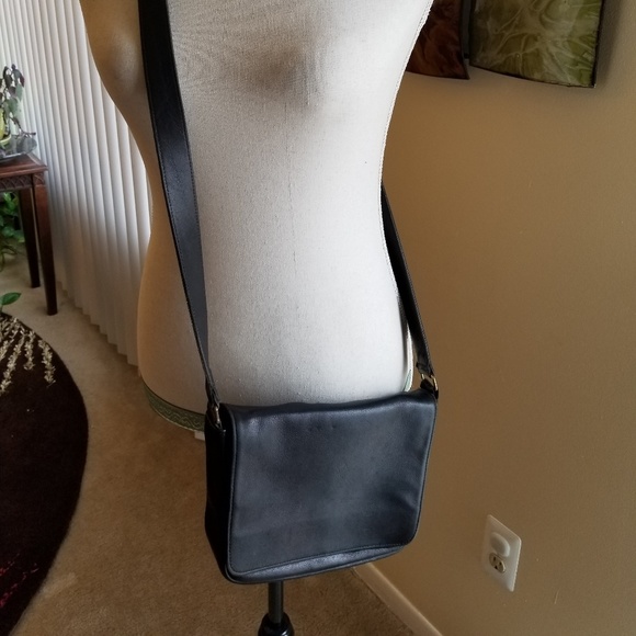 rgreenebaum_'s tweet photo. So good I had to share! Check out all the items I'm loving on @Poshmarkapp from @Candlebeyer #poshmark #fashion #style #shopmycloset #coach #anthropologie #freepress: https://t.co/ph7sPSu0SB https://t.co/oNPu98SX6t