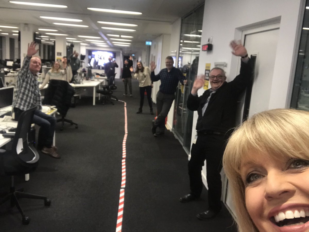 christinetalbot's tweet photo. Heading into our final bulletin of 2020 with this amazing ⁦@itvcalendar⁩ team. Happy New Year from all of us here.  What a journey we’ve all been on. We wish you a much happier 2021 and look forward to having you join us then. #HappyNewYear 😊 https://t.co/wBDwA073wt
