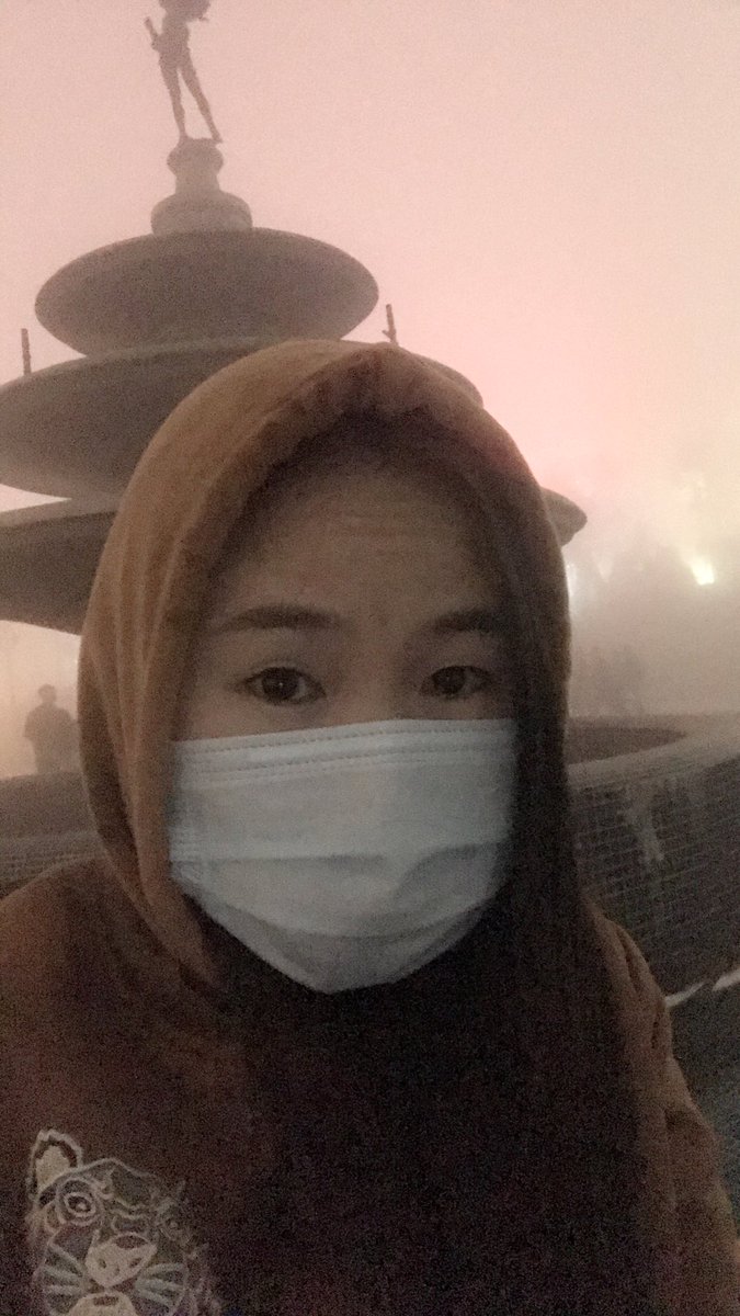 taieng944's tweet photo. 00:26'
Lịch chuyển năm mới và e chả có gì để nói về 1 năm ăn hại của mình cả.😀 https://t.co/mVn2aTY9l2