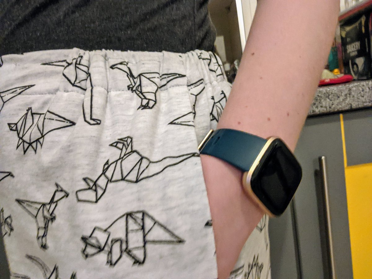 FloraFyles's tweet photo. One of my 2020 goals was to relearn how to use a sewing machine. Finished just in time, I made these trousers. They have pockets! And origami dinosaurs! Safiya trousers from #MakeItSimpleBook by @TillyButtons - looking forward to exploring the rest of the patterns in 2021 😁 https://t.co/0W6rmPxgiz