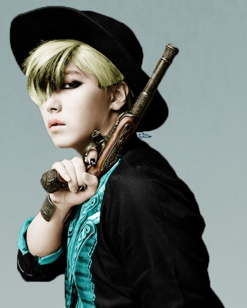    Happy birthday Lee Sungmin wish You all the best    