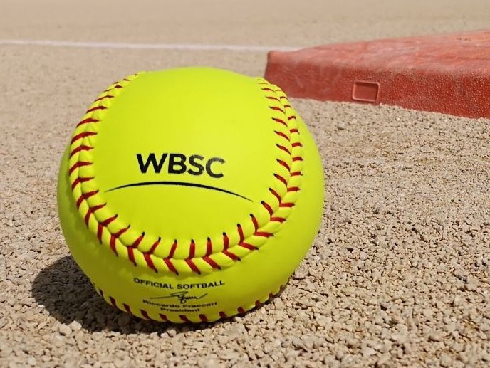 WBSC's tweet photo. Happy New Year! 2⃣0⃣2⃣1⃣🥳

WBSC wishes everybody in baseball, softball and baseball5, including fans and media, a happy and healthy 2021 (full of games🏟️)! 

WBSC is working hard to make 2021 a historic year in international baseball and softball !! ⚾️🥎@WBSCPresident https://t.co/4Qbf4nXyPg