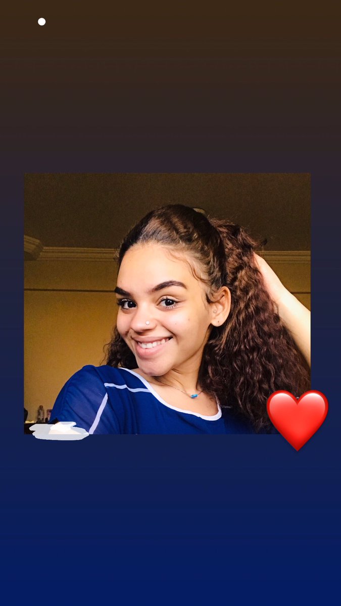 OlaKhalid19's tweet photo. السلام عليكم يا جميلات♥️

انا علا خالد بحب نفسي بي ميكاب او فلتر او بدون ♥️

في مبادره علي شكل ايفنت اسمو "سمحه "

الفكره من الايفنت، اننا نساعد كل البنات على تَقبل نفسهم ، ونساعِد اننا نبعد عن التنمر اللي بحصل للبنات بسب الشكل 
او ممكن نكون حتى نِحن بنمارسة على غيرنا بدون ما نحس https://t.co/2R8vO8dexd