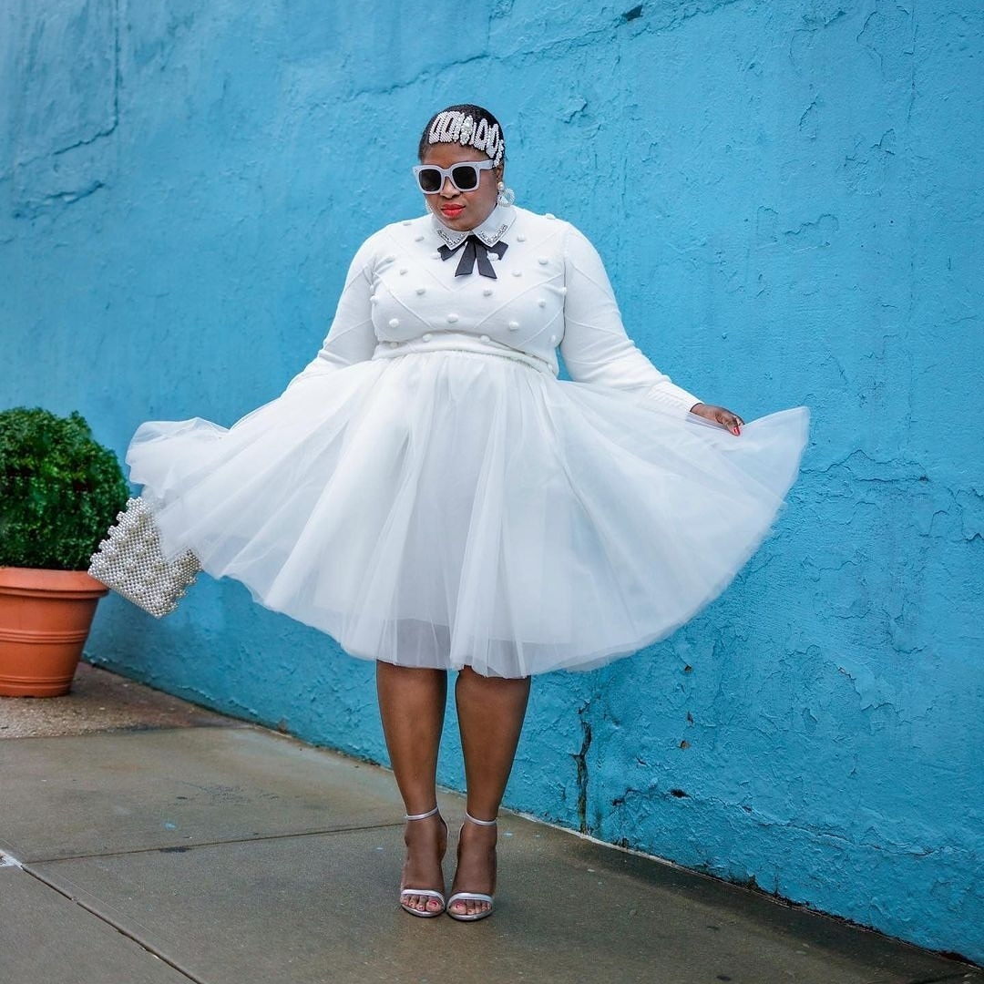 accessoryhut_'s tweet photo. Winter white accessorized right. ❄️ Link in bio to shop this perfectly accessorized look and more need-now finds that are sure to end 2020 on a stylish note. 

#PerfectlyAccessorized
#NewYear
#NeverHaveTooMany

📷: @glamazondiaries https://t.co/MIhwBxlLKM
