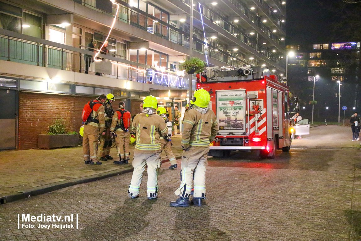 Keukenbrand aan de Togoreplaats Rotterdam: ..